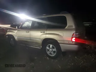 2005 Toyota Land Cruiser with VIN JTEHT05J652072565, listed as a Copart auction lot 82820964 with 0 mi miles and Salvage Title. Bid and sale history available at carsss.com. Image 2.