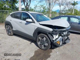 2025 Hyundai Kona SEL with VIN KM8HB3AB1SU228708, listed as a IAAI auction lot 41447697 with 632 mi miles and . Bid and sale history available at carsss.com. Image 1.