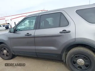 2017 Ford Police Interceptor Utility с VIN 1FM5K8AR2HGE14312, выставлен на аукционе IAAI как лот 42450455 с пробегом 189 087 миль миль и . История ставок и продаж доступна на DreamBid. Изображение 14.