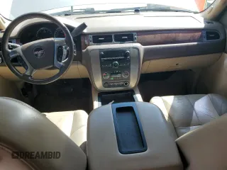 2007 GMC Yukon XL SLT z VIN 1GKFC16037R181233, wystawiony jako Copart lot #61639285 z przebiegiem 152 408 mil mil oraz Czysty tytuł • Clean title. Historia ofert i sprzedaży dostępna na DreamBid. Obrazek 8.