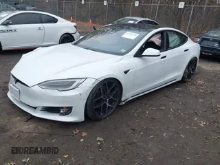 2020 Tesla Model S Long Range with VIN 5YJSA1E23LF389065, listed as a IAAI auction lot 41131372 with Not Provided miles. Bid and sale history available at carsss.com. Image 2.
