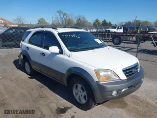 2007 Kia Sorento EX with VIN KNDJC736575664988, listed as a IAAI auction lot 42029443 with 210,971 mi miles. Bid and sale history available at carsss.com. Image 1.