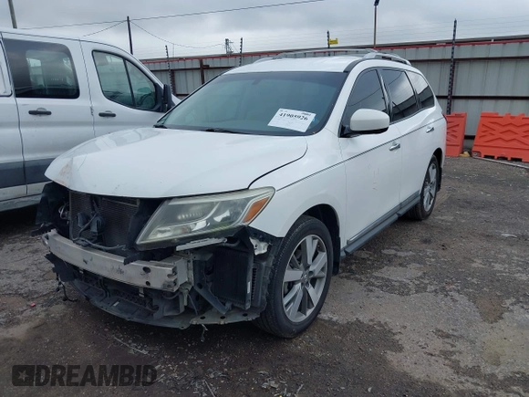 2013 Nissan Pathfinder SV with VIN 5N1AR2MNXDC664429, listed as a IAAI auction lot 41905926 with 206,027 mi miles. Bid and sale history available at carsss.com. Image 2.