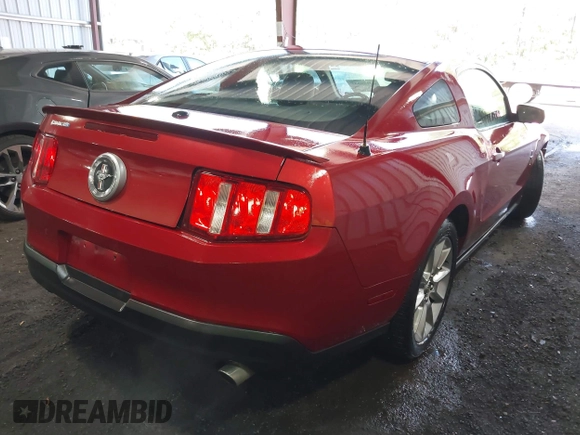 2010 Ford Mustang V6 with VIN 1ZVBP8AN8A5129893, listed as a IAAI auction lot 42189032 with 162,686 mi miles and . Bid and sale history available at DreamBid. Image 4.