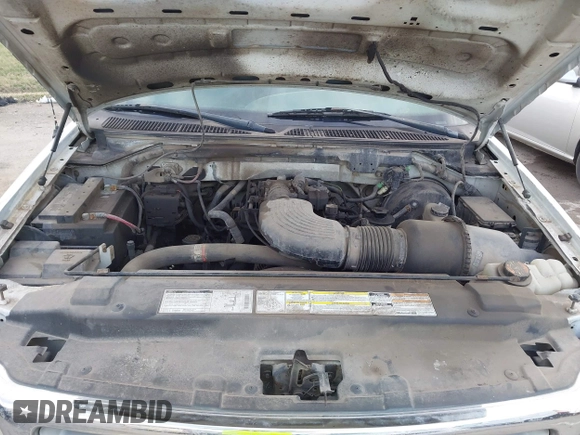 2000 Ford F-150 XL with VIN 1FTRX17W2YNA88695, listed as a IAAI auction lot 41840790 with 1 mi miles. Bid and sale history available at carsss.com. Image 10.