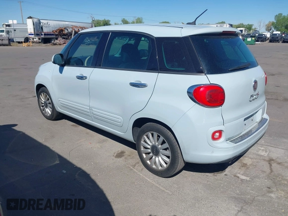 2014 FIAT 500L Easy with VIN ZFBCFABH9EZ010519, listed as a IAAI auction lot 42150633 with 60,724 mi miles. Bid and sale history available at carsss.com. Image 3.
