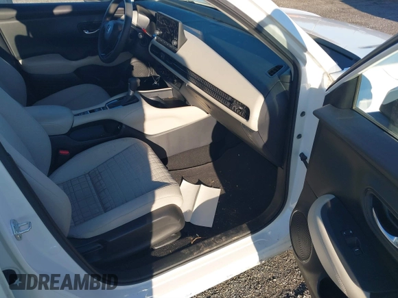 2023 Honda HR-V LX with VIN 3CZRZ1H32PM724551, listed as a IAAI auction lot 41815617 with 25,300 mi miles and . Bid and sale history available at DreamBid. Image 5.