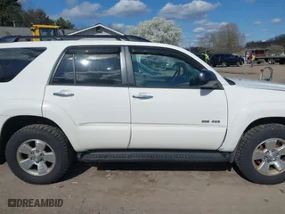 2006 Toyota 4Runner SR5 with VIN JTEBU14R168070401, listed as a IAAI auction lot 41977312 with 195,902 mi miles. Bid and sale history available at carsss.com. Image 13.