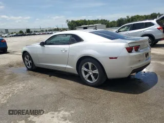 2012 Chevrolet Camaro 2LS z VIN 2G1FA1E35C9142332, wystawiony jako Copart lot #55449195 z przebiegiem 142 323 mil mil oraz Szkoda całkowita • Salvage title. Historia ofert i sprzedaży dostępna na DreamBid. Obrazek 2.