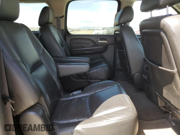 2011 GMC Yukon XL Denali z VIN 1GKS2MEF9BR321013, wystawiony jako Copart lot #57113565 z przebiegiem 178 497 mil mil oraz Tytuł czysty. Historia ofert i sprzedaży dostępna na DreamBid. Obrazek 11.