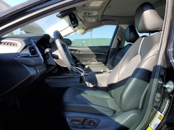 2022 Toyota Camry SE with VIN 4T1T11AK2NU044707, listed as a Copart auction lot 76313164 with 21,938 mi miles and Salvage Title. Bid and sale history available at DreamBid. Image 7.