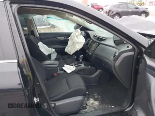2020 Nissan Rogue S z VIN KNMAT2MT1LP527519, wystawiony jako IAAI lot #42163608 z przebiegiem Nie podano mil oraz . Historia ofert i sprzedaży dostępna na DreamBid. Obrazek 5.