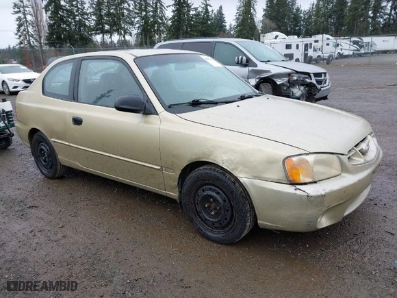 2002 Hyundai Accent GL with VIN KMHCG35CX2U199532, listed as a IAAI auction lot 41839270 with 200,232 mi miles. Bid and sale history available at carsss.com. Image 1.