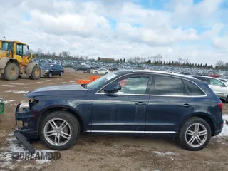 2014 Audi Q5 Premium Plus with VIN WA1LFAFP7EA124297, listed as a IAAI auction lot 41304869 with 109,545 mi miles. Bid and sale history available at carsss.com. Image 14.