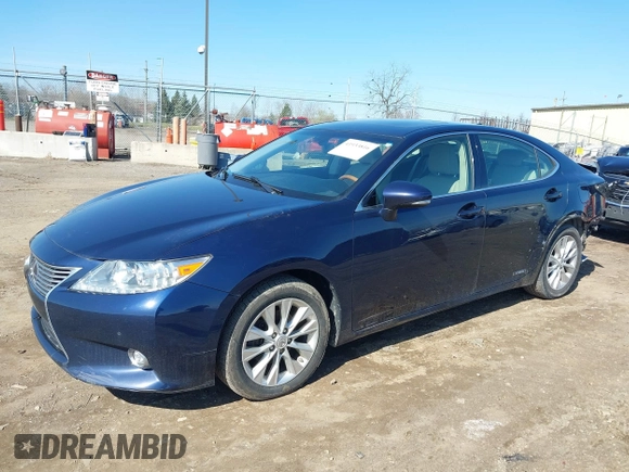 2015 Lexus ES 300h z VIN JTHBW1GG9F2091927, wystawiony jako IAAI lot #41933816 z przebiegiem 122 934 mil mil oraz . Historia ofert i sprzedaży dostępna na DreamBid. Obrazek 19.