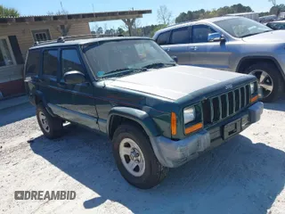 2000 Jeep Cherokee Police with VIN 1J4FF48S3YL132244, listed as a IAAI auction lot 41888667 with 252,557 mi miles. Bid and sale history available at carsss.com. Image 1.
