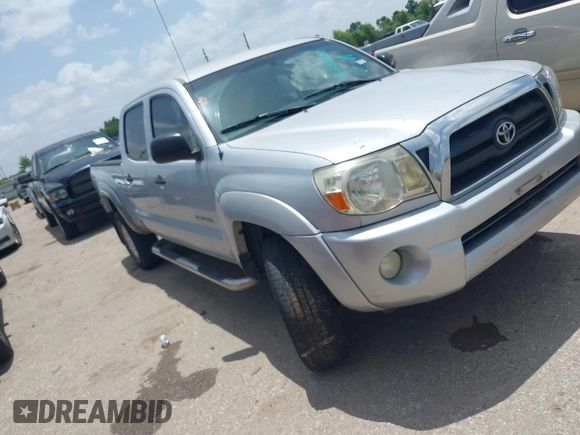 2006 Toyota Tacoma PreRunner z VIN 3TMKU72N76M008066, wystawiony jako IAAI lot #42692603 z przebiegiem 208 065 mil mil oraz . Historia ofert i sprzedaży dostępna na DreamBid. Obrazek 1.