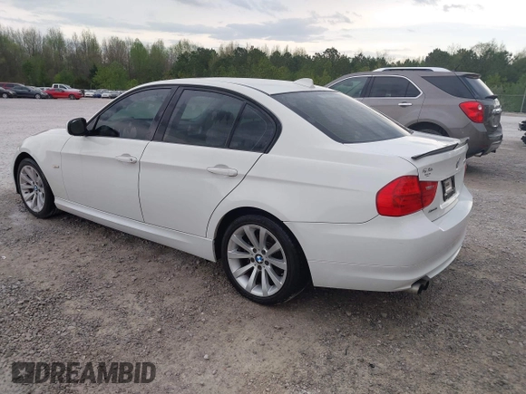 2011 BMW 3 Series 328i with VIN WBAPH7G5XBNN05029, listed as a IAAI auction lot 41955493 with 1 mi miles. Bid and sale history available at carsss.com. Image 3.