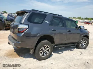 2022 Toyota 4Runner TRD Off Road with VIN JTEPU5JR7N6017701, listed as a Copart auction lot 68123054 with 0 mi miles and Salvage Title. Bid and sale history available at carsss.com. Image 3.