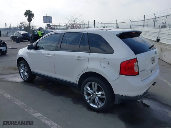 2012 Ford Edge SEL with VIN 2FMDK3JC7CBA93135, listed as a IAAI auction lot 42084352 with 162,685 mi miles. Bid and sale history available at carsss.com. Image 3.