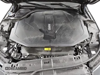 2024 BMW i5 eDrive40 z VIN WBY33FK00RCS09561, wystawiony jako Copart lot #49063295 z przebiegiem 8593 mil mil oraz Tytuł czysty. Historia ofert i sprzedaży dostępna na DreamBid. Obrazek 11.