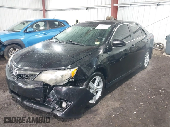 2012 Toyota Camry L with VIN 4T1BF1FK6CU081326, listed as a IAAI auction lot 42016718 with 220,297 mi miles. Bid and sale history available at carsss.com. Image 6.
