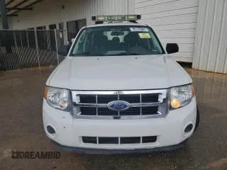 2011 Ford Escape XLS with VIN 1FMCU0C74BKC27897, listed as a Copart auction lot 63084415 with 116,423 mi miles and Clean title. Bid and sale history available at DreamBid. Image 5.