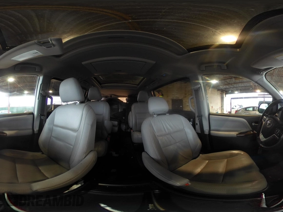 2018 Toyota Sienna XLE with VIN 5TDDZ3DC4JS200214, listed as a IAAI auction lot 41791876 with 49,842 mi miles. Bid and sale history available at carsss.com. Image 19.