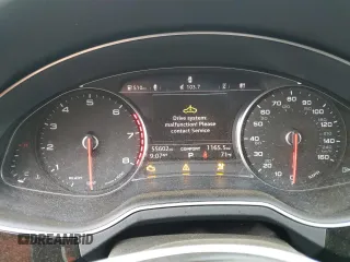 2018 Audi Q7 Premium with VIN WA1AAAF72JD000694, listed as a Copart auction lot 55625414 with 55,602 mi miles and Salvage title. Bid and sale history available at DreamBid. Image 9.