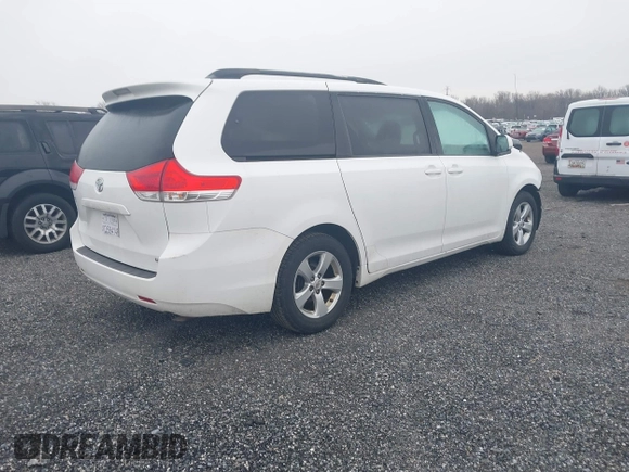 2012 Toyota Sienna LE AAS с VIN 5TDKK3DC3CS222218, выставлен на аукционе IAAI как лот 41535304 с пробегом 219 772 миль миль и . История ставок и продаж доступна на DreamBid. Изображение 4.