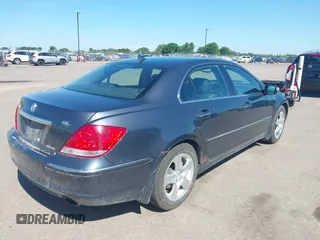 2005 Acura RL with VIN JH4KB16565C018969, listed as a IAAI auction lot 42663552 with 160,007 mi miles and . Bid and sale history available at DreamBid. Image 4.