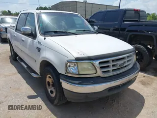 2001 Ford F-150 XLT z VIN 1FTRW07L81KA43738, wystawiony jako IAAI lot #42555857 z przebiegiem 362 311 mil mil oraz . Historia ofert i sprzedaży dostępna na DreamBid. Obrazek 1.