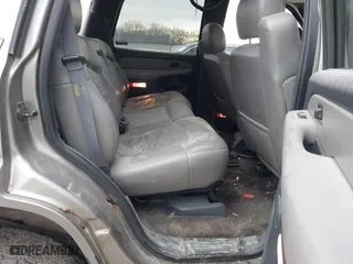 2001 Chevrolet Tahoe LS with VIN 1GNEK13T91R224397, listed as a IAAI auction lot 41834197 with 189,000 mi miles. Bid and sale history available at carsss.com. Image 8.