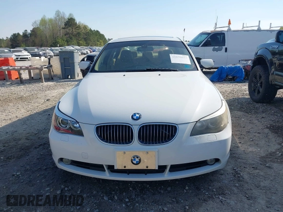 2007 BMW 5 Series 525i with VIN WBANE53527CW62776, listed as a IAAI auction lot 41870614 with 180,886 mi miles and . Bid and sale history available at carsss.com. Image 12.