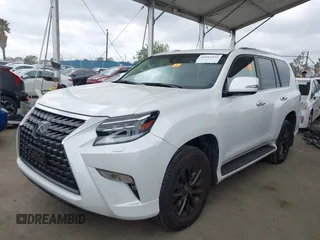 2020 Lexus GX 460 Premium z VIN JTJAM7BX4L5255492, wystawiony jako IAAI lot #41913425 z przebiegiem 33 684 mil mil oraz . Historia ofert i sprzedaży dostępna na DreamBid. Obrazek 2.
