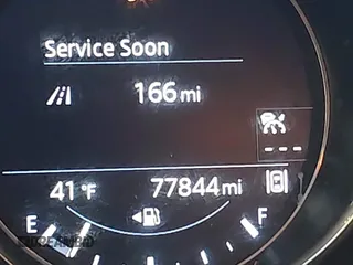 2018 Mazda CX-9 Touring with VIN JM3TCBCY4J0227069, listed as a IAAI auction lot 41676017 with 77,844 mi miles. Bid and sale history available at carsss.com. Image 16.
