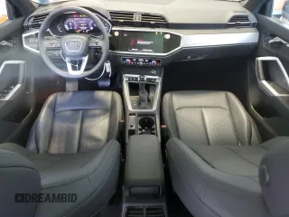 2025 Audi Q3 S line Premium z VIN WA1DECF31S1012025, wystawiony jako Copart lot #60210005 z przebiegiem 8 041 mil mil oraz Czysty tytuł • Clean title. Historia ofert i sprzedaży dostępna na DreamBid. Obrazek 8.