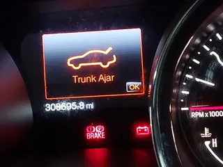 2014 Ford Mustang GT z VIN 1ZVBP8CFXE5257404, wystawiony jako IAAI lot #42731944 z przebiegiem 308 695 mil mil oraz . Historia ofert i sprzedaży dostępna na DreamBid. Obrazek 15.
