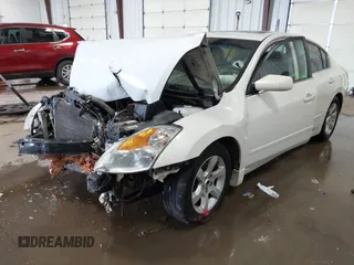 2009 Nissan Altima 2.5 S with VIN 1N4AL21E19N462641, listed as a IAAI auction lot 41353396 with 171,075 mi miles. Bid and sale history available at carsss.com. Image 2.