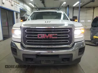 2018 GMC Sierra 2500HD z VIN 1GT12REG7JF264498, wystawiony jako Copart lot #82891494 z przebiegiem 206 152 mil mil oraz Szkoda całkowita • Salvage title. Historia ofert i sprzedaży dostępna na DreamBid. Obrazek 5.