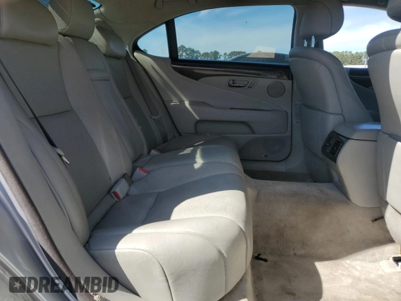 2008 Lexus LS 460 L z VIN JTHGL46F185026449, wystawiony jako Copart lot #46599655 z przebiegiem 179 392 mil mil oraz Szkoda całkowita • Salvage title. Historia ofert i sprzedaży dostępna na DreamBid. Obrazek 10.