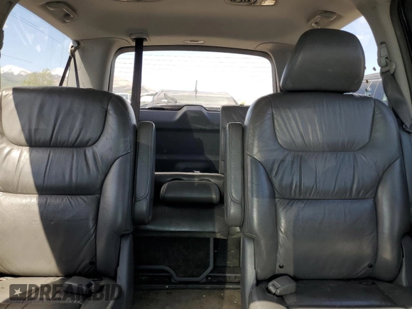 2006 Honda Odyssey EX-L z VIN 5FNRL38686B025733, wystawiony jako Copart lot #57657425 z przebiegiem 214 303 mil mil oraz Szkoda całkowita • Salvage title. Historia ofert i sprzedaży dostępna na DreamBid. Obrazek 10.