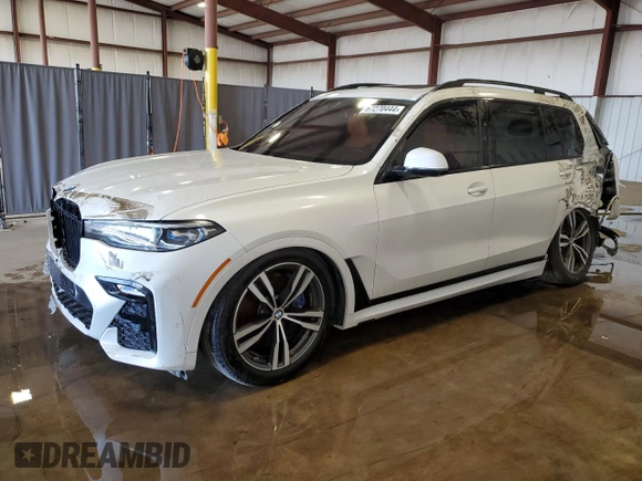 2022 BMW X7 M50i with VIN 5UXCX6C06N9J55872, listed as a Copart auction lot 67270444 with 0 mi miles and Salvage Title. Bid and sale history available at carsss.com. Image 1.