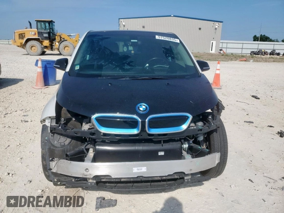 2017 BMW i3 with VIN WBY1Z8C38HV894714, listed as a Copart auction lot 57520835 with 45,860 mi miles and Salvage title. Bid and sale history available at DreamBid. Image 5.