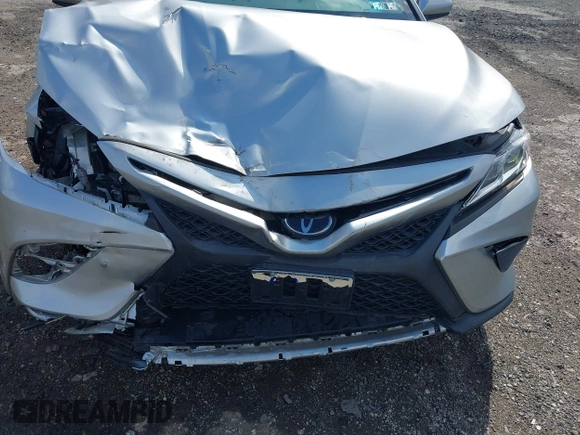 2018 Toyota Camry LE z VIN 4T1B11HK8JU649942, wystawiony jako IAAI lot #42194030 z przebiegiem 54 687 mil mil oraz . Historia ofert i sprzedaży dostępna na DreamBid. Obrazek 6.