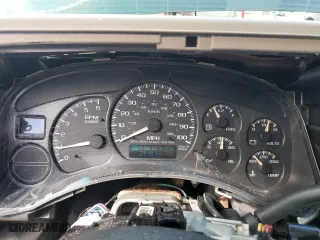 2001 Chevrolet Tahoe LS with VIN 1GNEK13TX1J293579, listed as a Copart auction lot 46943835 with 291,811 mi miles and Salvage Title. Bid and sale history available at carsss.com. Image 9.