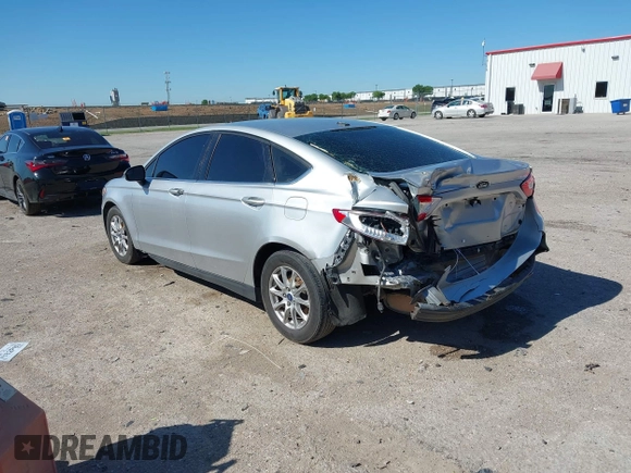 2016 Ford Fusion S z VIN 3FA6P0G75GR105206, wystawiony jako IAAI lot #42032773 z przebiegiem 174 927 mil mil oraz . Historia ofert i sprzedaży dostępna na DreamBid. Obrazek 3.