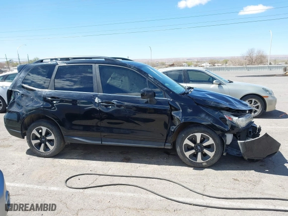 2018 Subaru Forester Limited with VIN JF2SJALC4JH473678, listed as a IAAI auction lot 41827125 with 118,365 mi miles. Bid and sale history available at carsss.com. Image 13.