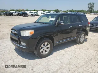 2013 Toyota 4Runner SR5 z VIN JTEBU5JR0D5136107, wystawiony jako Copart lot #60212275 z przebiegiem 237 543 mil mil oraz Szkoda całkowita • Salvage title. Historia ofert i sprzedaży dostępna na DreamBid. Obrazek 1.