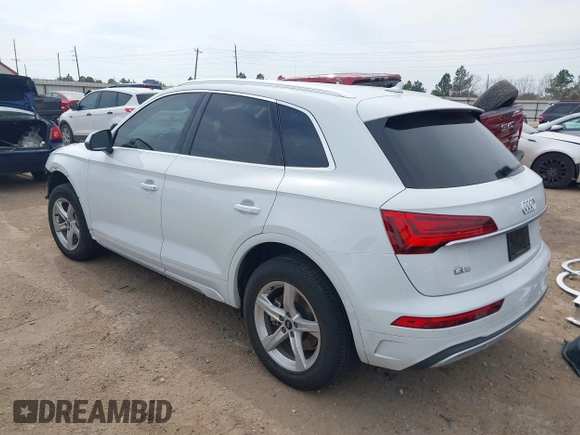 2021 Audi Q5 Premium with VIN WA1AAAFY2M2132508, listed as a IAAI auction lot 41607560 with 38,318 mi miles. Bid and sale history available at carsss.com. Image 3.